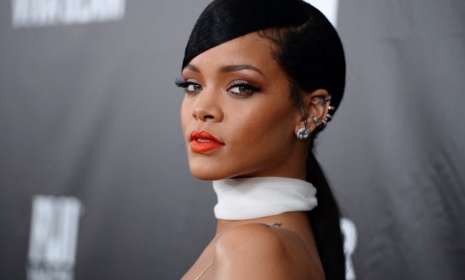 RIHANNA IS WORKING WITH CALVIN HARRIS, DAVID GUETTA, MARTIN GARRIX AND DIPLO ON HER NEW ALBUM