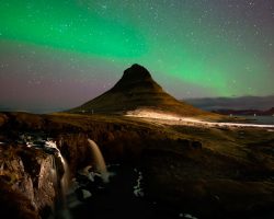ICELAND IS OFFERING TO PAY ARTISTS 25% OF EXPENSES TO RECORD THERE