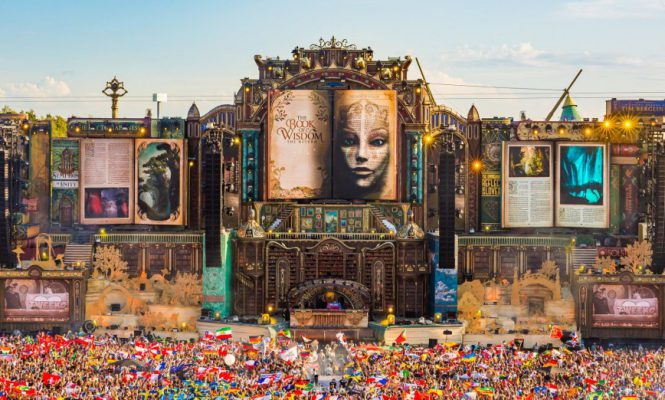 TOMORROWLAND, 2020년 스테이지 호스트로 CARL COX와 ADAM BEYER의 DRUMCODE, CLAPTONE의 MASQUERADE 등을 공개