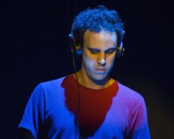 FOUR TET, ELLIE GOULDING과 협업해 ‘BABY’ 공개