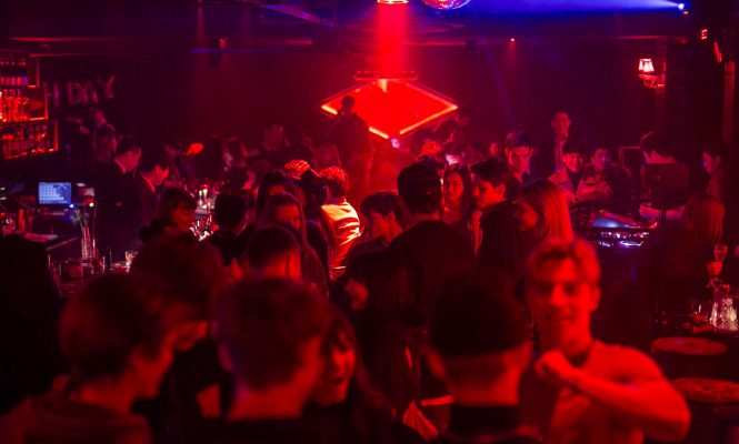 프랑스와 러시아 감성이 섞인 라운지 바, 라스푸틴