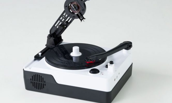 THIS NEW TURNTABLE CUTS YOUR OWN VINYL AT HOME