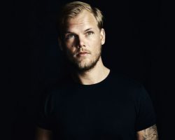AVICII 비디오 게임 INVECTOR의 무료 데모 버전이 닌텐도 스위치에 출시되었다.