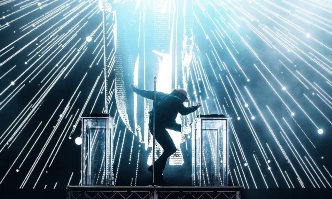 Madeon, Flume, SIDEPICE, Disclosure 등의 일렉트로닉 음악 아티스트가 2021년 그래미 후보에 선정되었다.