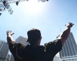 DJ MYKRIS의 활기찬 아시아 투어 시작